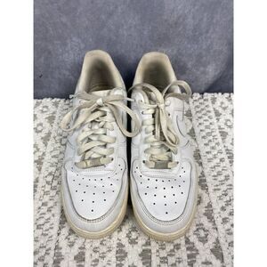 Airforce‎ 1's size 8.5 mens